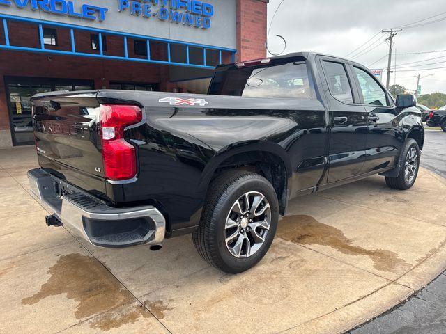 Photo of 2022 Black Chevrolet Silverado 1500