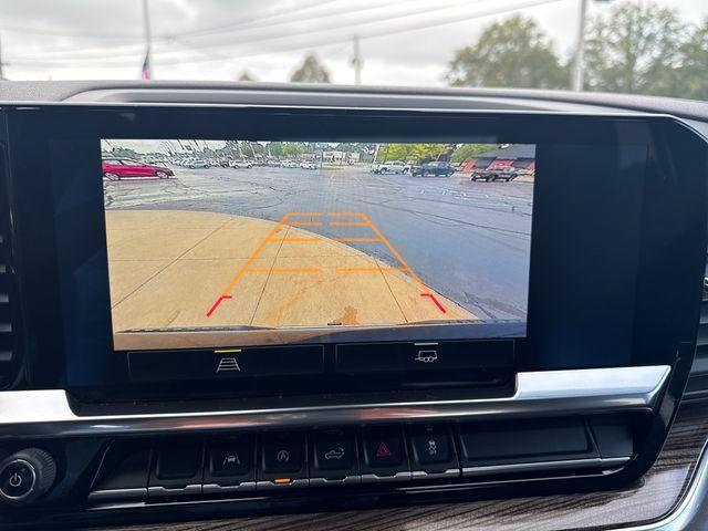 Photo of 2022 Black Chevrolet Silverado 1500