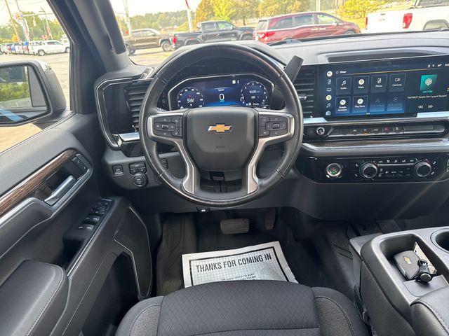 Photo of 2022 Black Chevrolet Silverado 1500