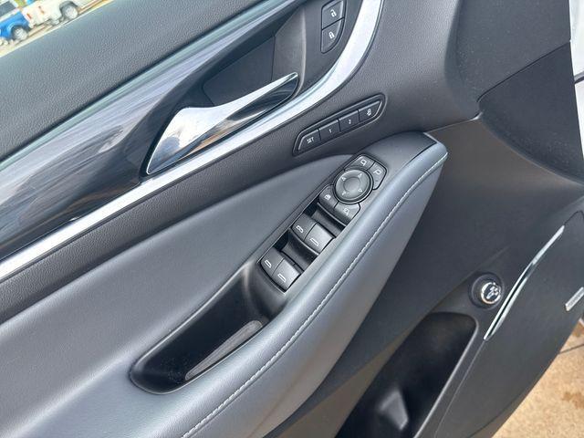 Photo of 2024 Summit White Buick Enclave