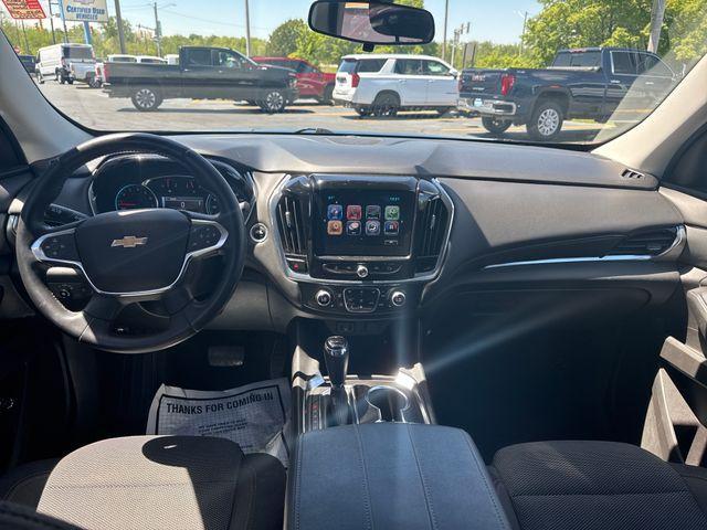 Photo of 2018 Mosaic Black Metallic Chevrolet Traverse