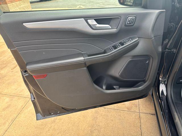 Photo of 2024 Black Ford Escape