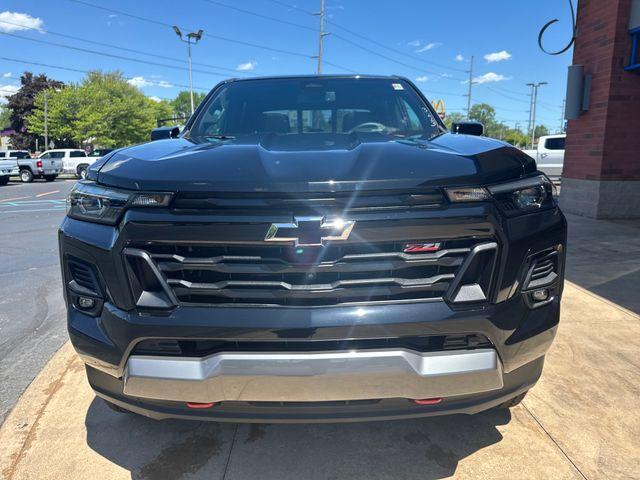 Photo of 2023 Black Chevrolet Colorado