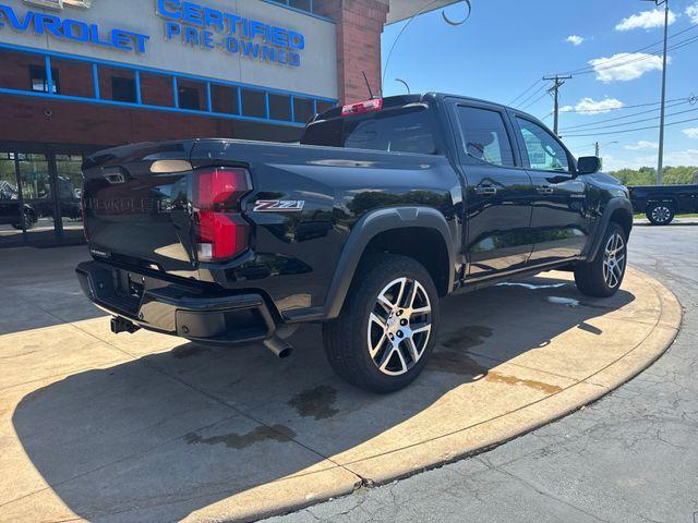 Photo of 2023 Black Chevrolet Colorado