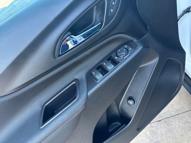 Photo of 2022 Summit White Chevrolet Equinox