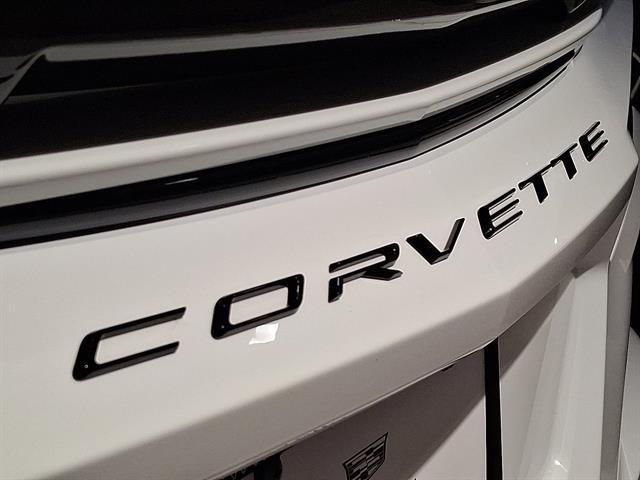 Photo of 2023 Arctic White Chevrolet Corvette