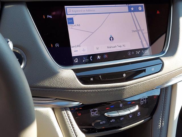 Photo of 2021 White Cadillac XT5