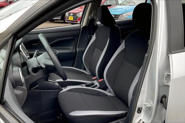 Photo of 2025 Brilliant Silver Metallic Nissan Versa