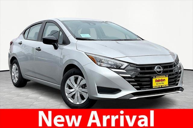 Photo of 2025 Brilliant Silver Metallic Nissan Versa