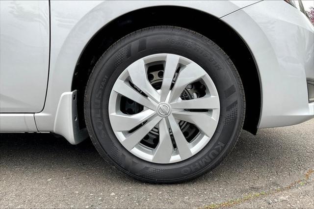 Photo of 2025 Brilliant Silver Metallic Nissan Versa