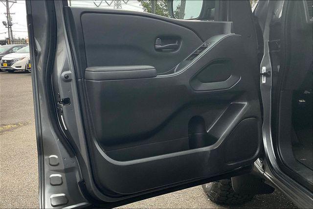 Photo of 2022 Gun Metallic Nissan Frontier