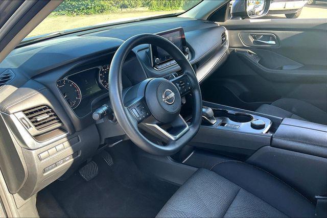 Photo of 2024 Gun Metallic Nissan Rogue