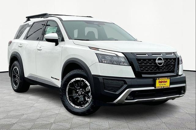 Photo of 2025 Glacier White Nissan Pathfinder