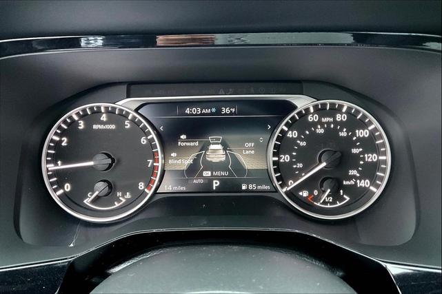 Photo of 2025 Glacier White Nissan Pathfinder