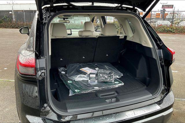 Photo of 2025 Super Black Nissan Rogue