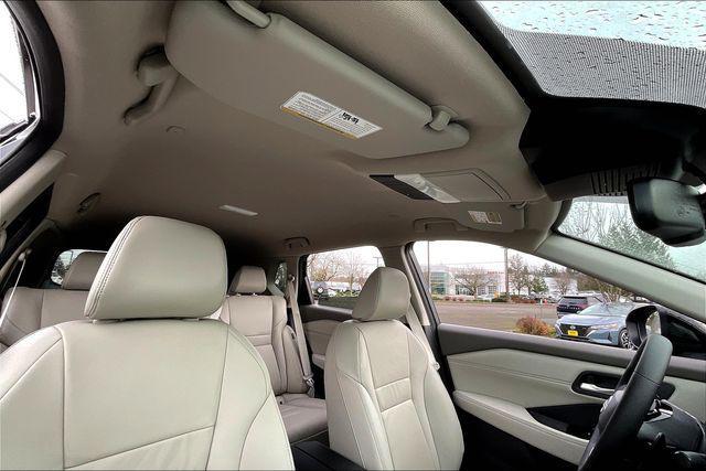 Photo of 2025 Super Black Nissan Rogue