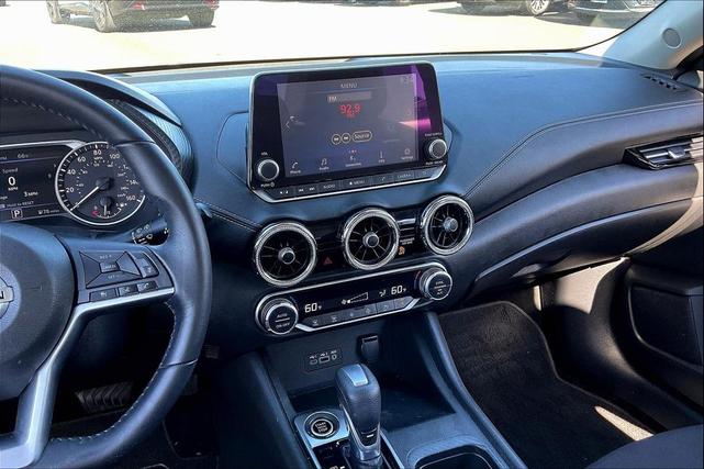 Photo of 2020 Super Black Nissan Sentra