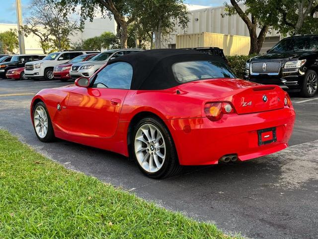 Photo of 2004 Red BMW Z4