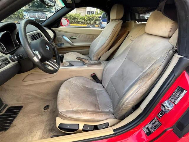 Photo of 2004 Red BMW Z4