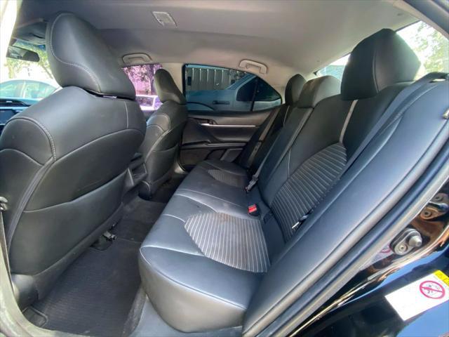 Photo of 2018 Midnight Black Metallic Toyota Camry