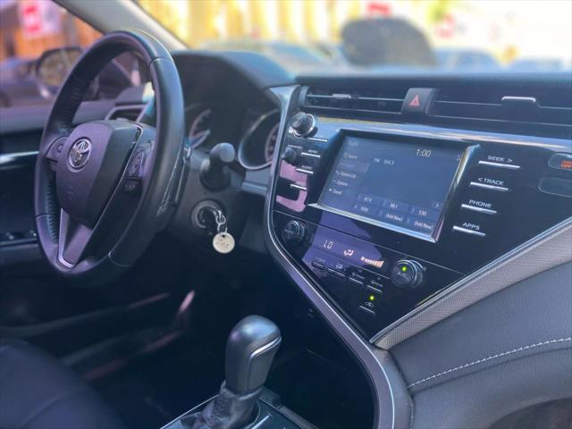Photo of 2018 Midnight Black Metallic Toyota Camry