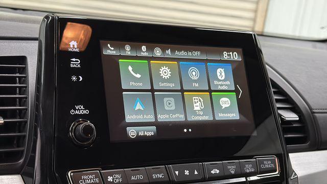 Photo of 2018 White Diamond Pearl Honda Odyssey