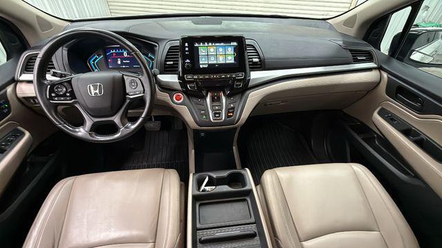 Photo of 2018 White Diamond Pearl Honda Odyssey