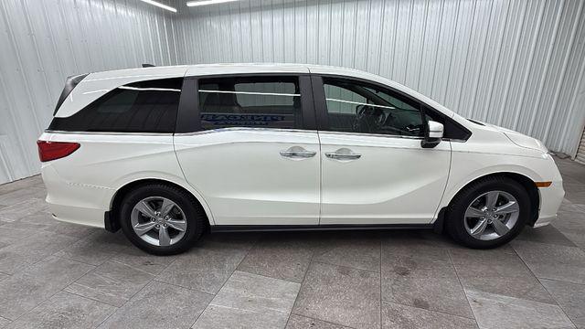 Photo of 2018 White Diamond Pearl Honda Odyssey
