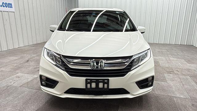 Photo of 2018 White Diamond Pearl Honda Odyssey