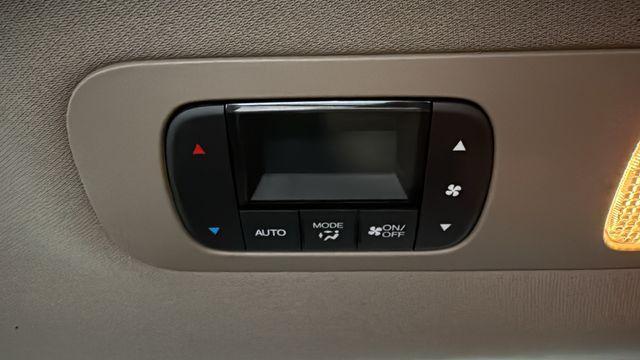 Photo of 2018 White Diamond Pearl Honda Odyssey