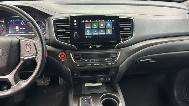 Photo of 2022 Lunar Silver Metallic Honda Pilot