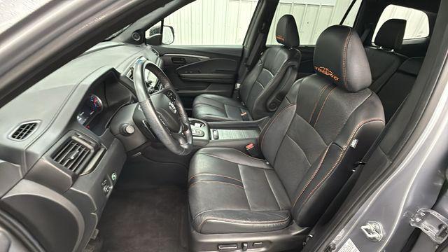 Photo of 2022 Lunar Silver Metallic Honda Pilot