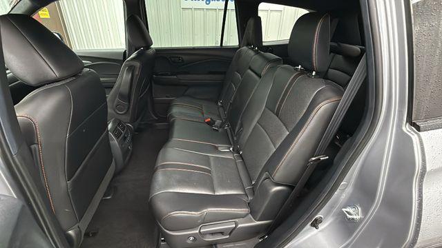 Photo of 2022 Lunar Silver Metallic Honda Pilot