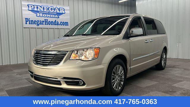 2013 Chrysler Town & Country