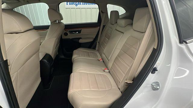 Photo of 2022 Platinum White Pearl Honda CR-V