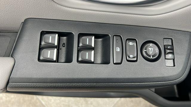 Photo of 2025 Nh-830mx Honda Pilot