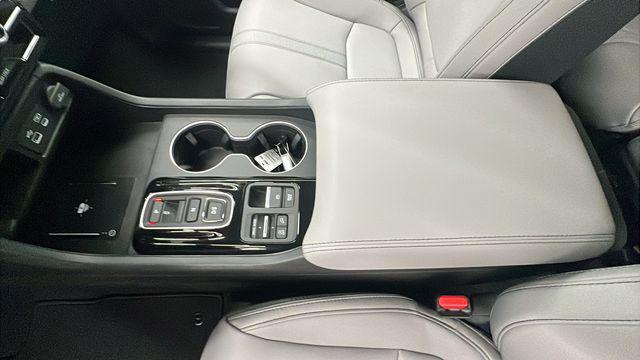Photo of 2025 Nh-830mx Honda Pilot