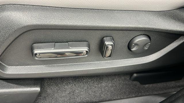 Photo of 2025 Nh-830mx Honda Pilot