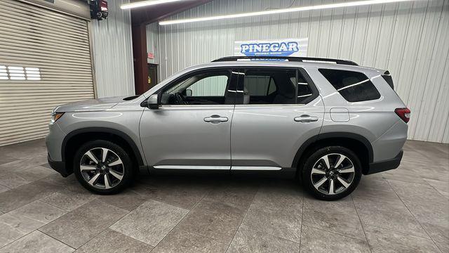 Photo of 2025 Nh-830mx Honda Pilot