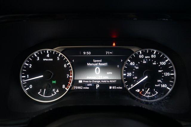 Photo of 2022 Solid Gray/Super Black Nissan Pathfinder