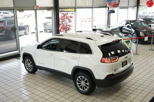 Photo of 2020 Bright White Clearcoat Jeep Cherokee