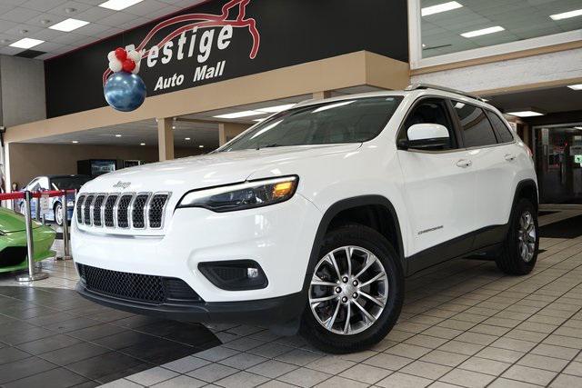 Photo of 2020 Bright White Clearcoat Jeep Cherokee