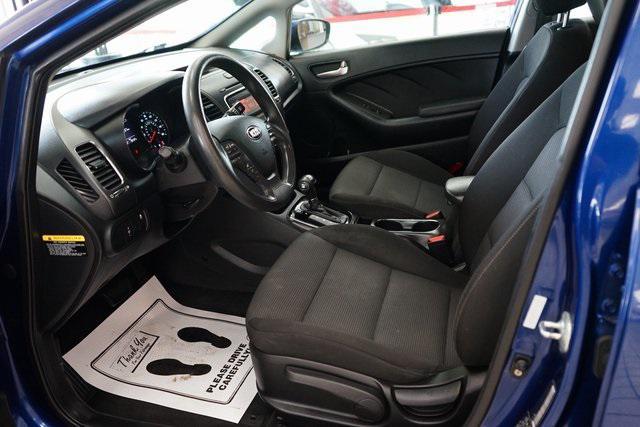 Photo of 2018 Deep Sea Blue Kia Forte