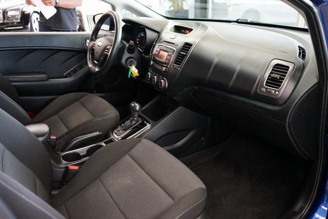 Photo of 2018 Deep Sea Blue Kia Forte