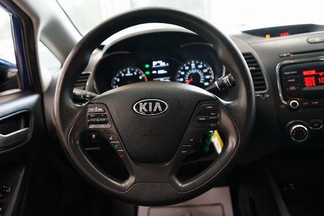 Photo of 2018 Deep Sea Blue Kia Forte