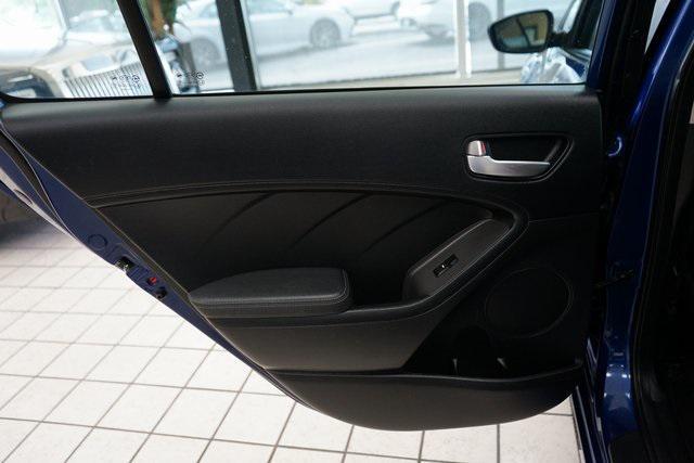 Photo of 2018 Deep Sea Blue Kia Forte