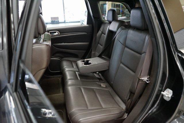 Photo of 2014 Brilliant Black Crystal Pearlcoat Jeep Grand Cherokee