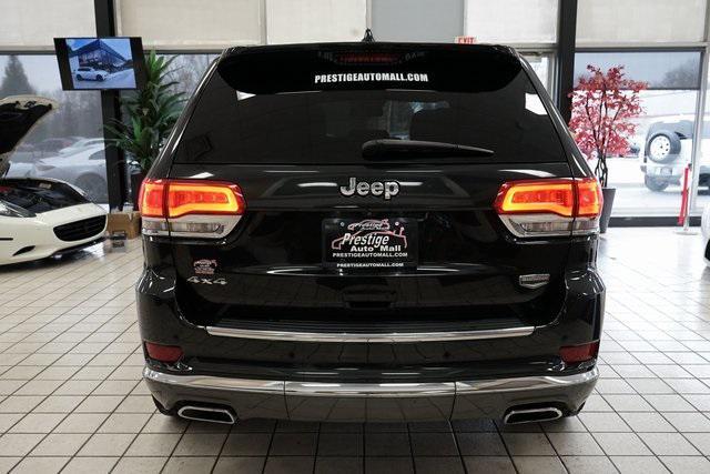 Photo of 2014 Brilliant Black Crystal Pearlcoat Jeep Grand Cherokee