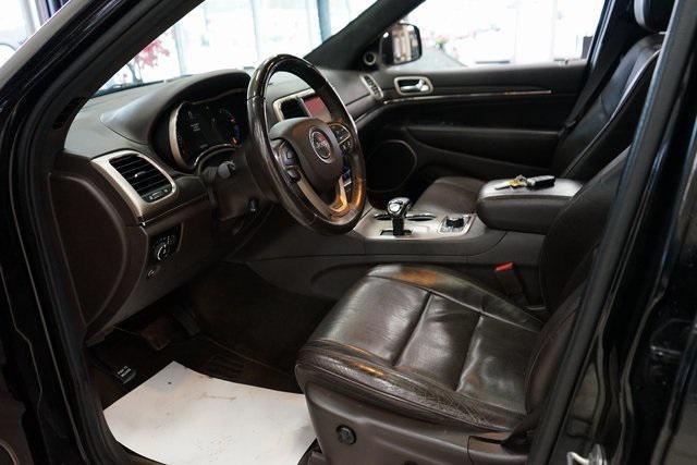 Photo of 2014 Brilliant Black Crystal Pearlcoat Jeep Grand Cherokee