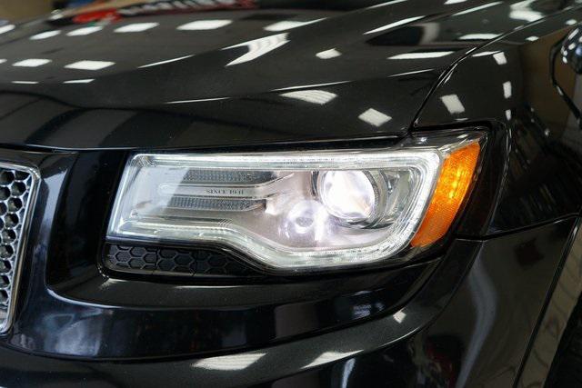 Photo of 2014 Brilliant Black Crystal Pearlcoat Jeep Grand Cherokee